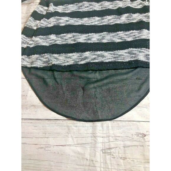 IZ Byer Women's Sweater Small Split Back High Low - Picture 3 of 6